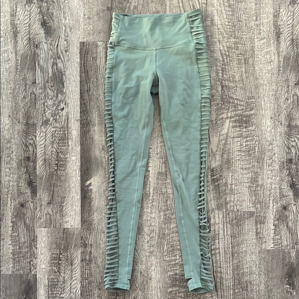 Alo Yoga Stirrup Leggings ✧ Green ✧ Size S